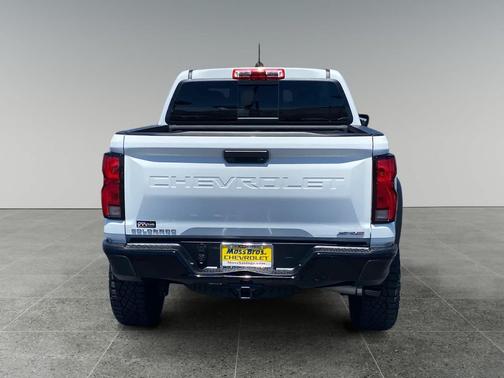 Summit White 2024 Chevrolet Colorado ZR2