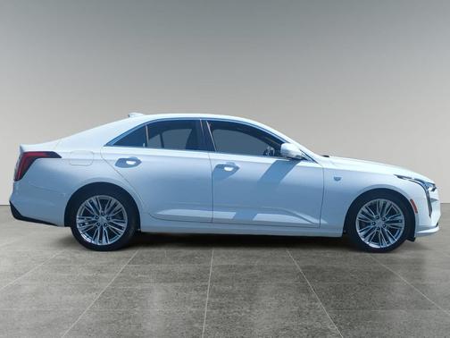 2022 Cadillac CT4 Premium Luxury