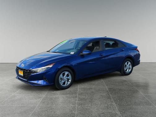 2023 Hyundai ELANTRA SE