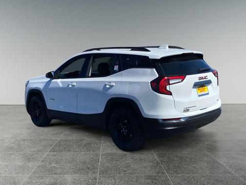 2024 GMC Terrain AWD AT4