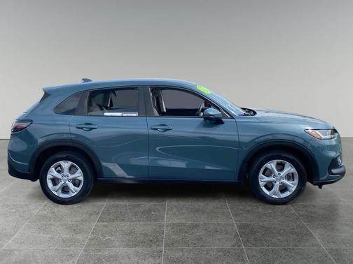 Modern Steel Metallic 2024 Honda HR-V LX