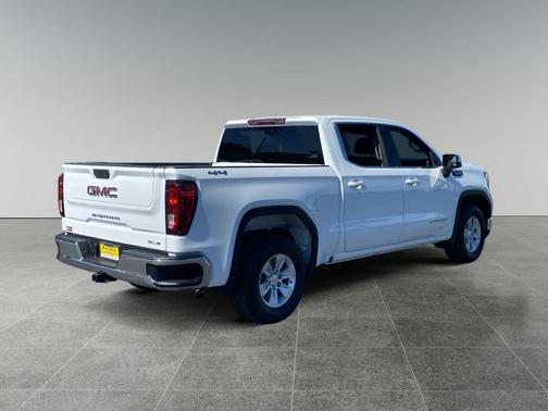 Summit White 2023 GMC Sierra 1500 SLE