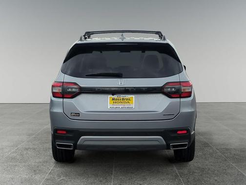 2024 Honda Pilot Touring 8-Passenger