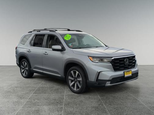 2024 Honda Pilot Touring 8-Passenger