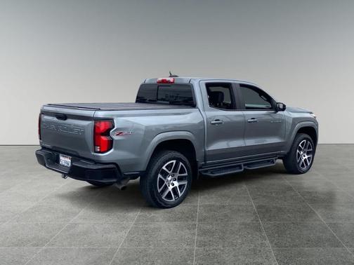 Sterling Gray Metallic 2023 Chevrolet Colorado Z71