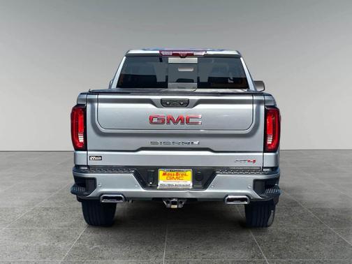 Sterling Metallic 2023 GMC Sierra 1500 AT4