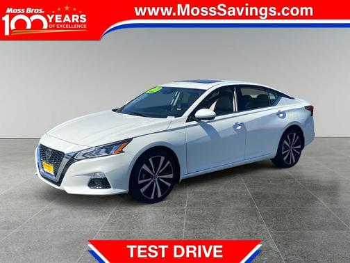 Pearl White Tricoat 2022 Nissan Altima Platinum Intelligent AWD