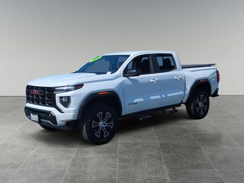 2024 GMC Canyon AT4