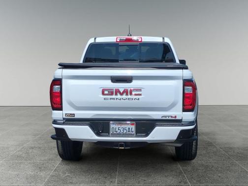 2024 GMC Canyon AT4