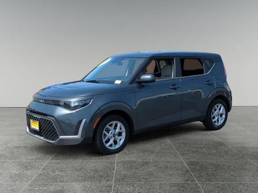 Gravity Gray 2023 Kia Soul LX