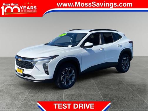 Summit White 2024 Chevrolet Trax LT