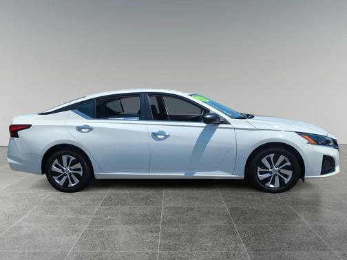 2024 Nissan Altima S FWD
