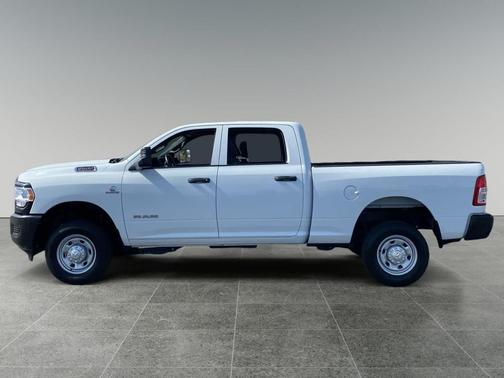 2022 RAM 2500 Tradesman Crew Cab 4x4 6'4' Box