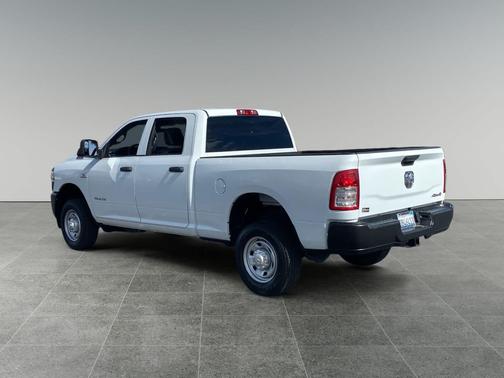 2022 RAM 2500 Tradesman Crew Cab 4x4 6'4' Box