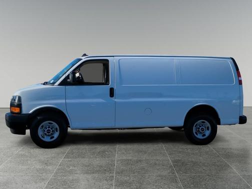2023 GMC Savana 2500 Work Van