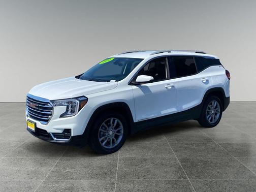 Summit White 2024 GMC Terrain SLT