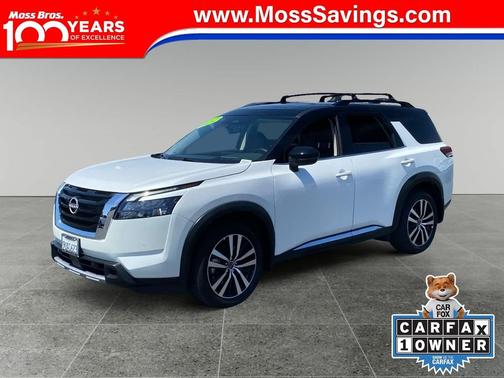 Everest White Pearl Tricoat/Super Black 2025 Nissan Pathfinder Platinum FWD