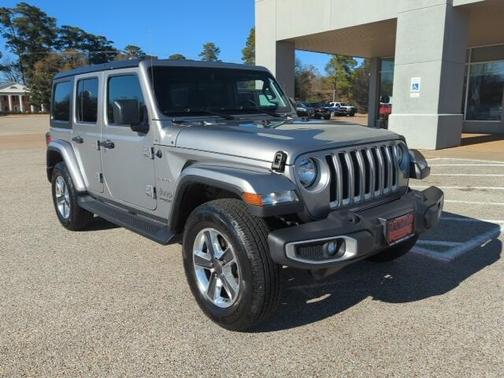 Photo 1 of 28 of 2020 Jeep Wrangler Unlimited Sahara