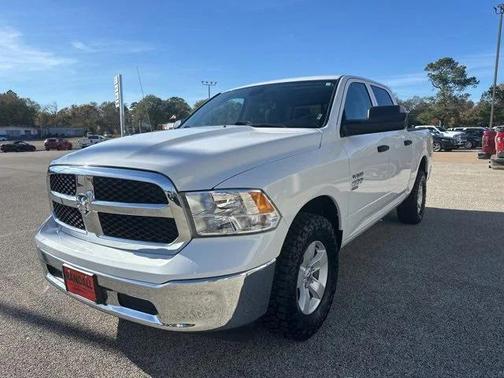 2023 RAM 1500 Classic SLT Crew Cab 4x4 57' Box