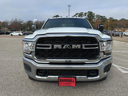 2024 RAM 2500 Tradesman Crew Cab 4x4 8 Box