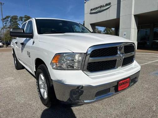 2023 RAM 1500 Classic SLT Crew Cab 4x2 57' Box