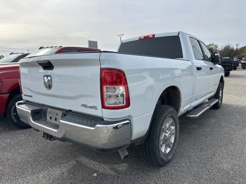 2024 RAM 2500 Big Horn Crew Cab 4x4 64' Box