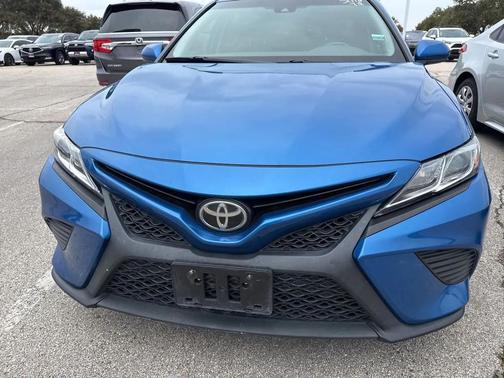 2019 Toyota Camry SE