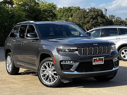 2022 Jeep Grand Cherokee Summit