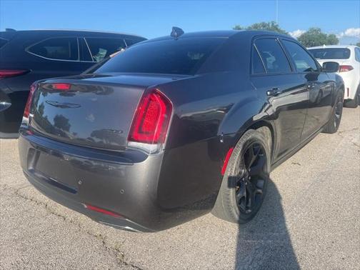 2022 Chrysler 300 Touring