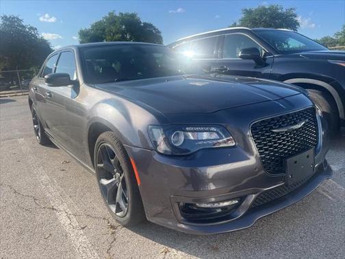 2022 Chrysler 300 Touring