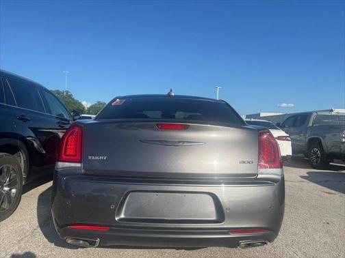 2022 Chrysler 300 Touring