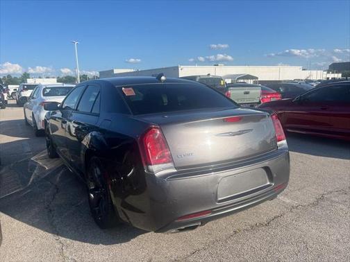 2022 Chrysler 300 Touring