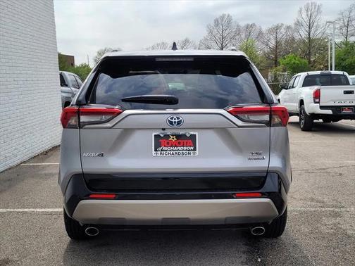 2023 Toyota RAV4 Hybrid SE