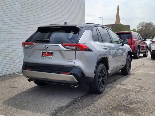 2023 Toyota RAV4 Hybrid SE