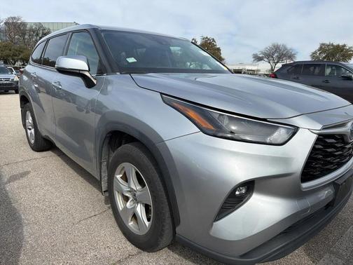2022 Toyota Highlander Hybrid LE