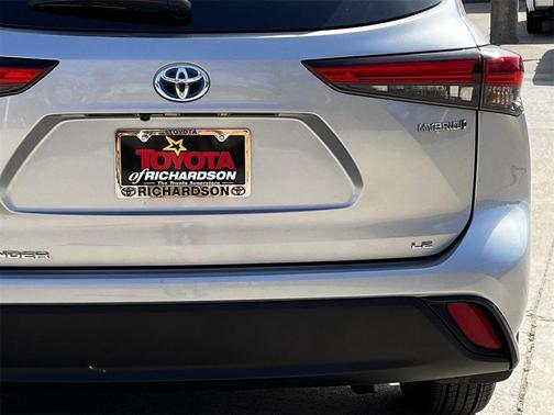 2022 Toyota Highlander Hybrid LE