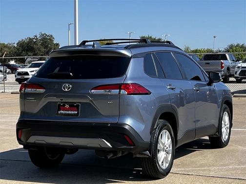 2024 Toyota Corolla Cross LE
