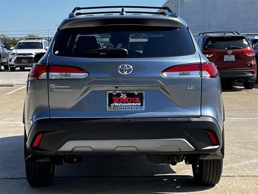 2024 Toyota Corolla Cross LE