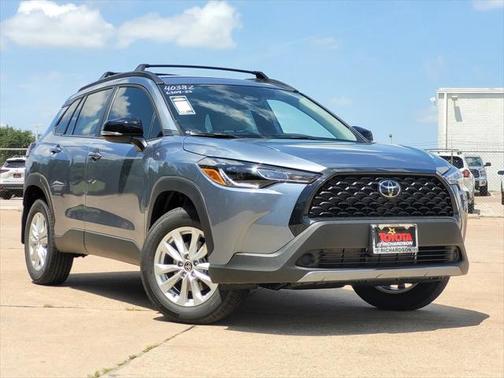 2025 Toyota Corolla Cross LE