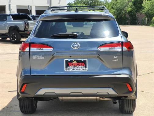 2025 Toyota Corolla Cross LE