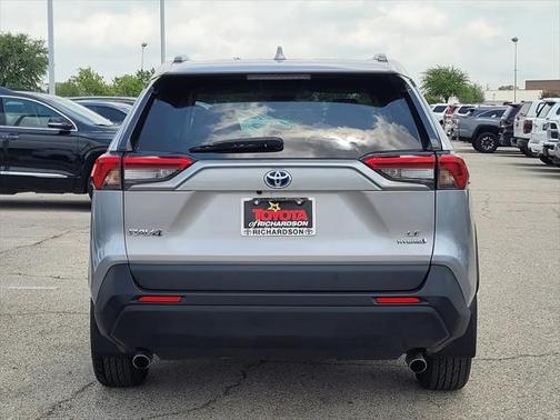 2022 Toyota RAV4 Hybrid LE
