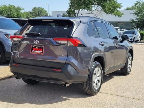 2021 Toyota RAV4 LE