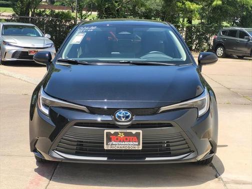 2025 Toyota Corolla Hybrid LE