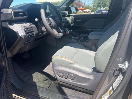 2025 Toyota Tacoma Hybrid Trailhunter