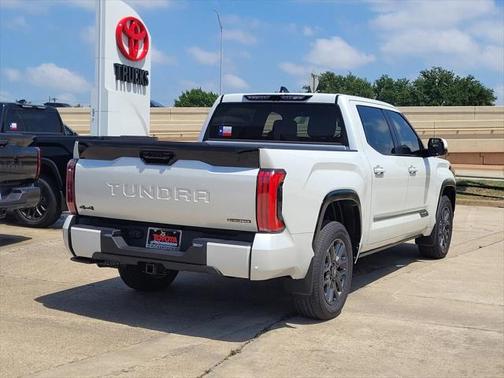 2025 Toyota Tundra Hybrid Platinum