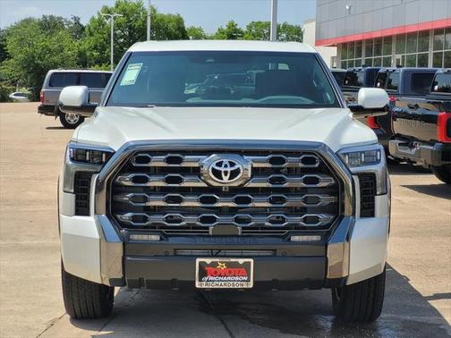 2025 Toyota Tundra Hybrid Platinum