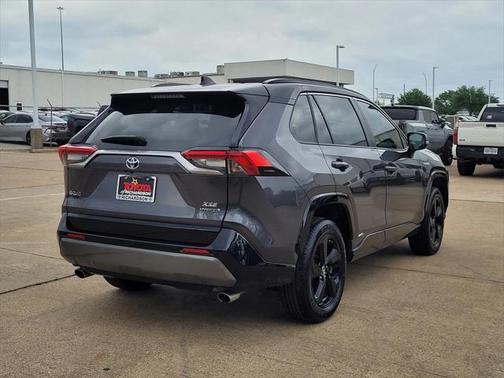 2019 Toyota RAV4 Hybrid SE
