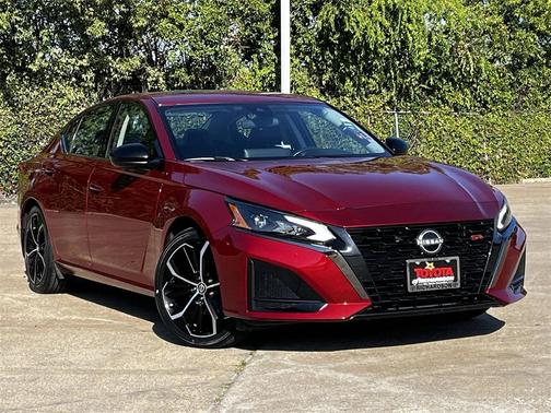 2024 Nissan Altima SR FWD