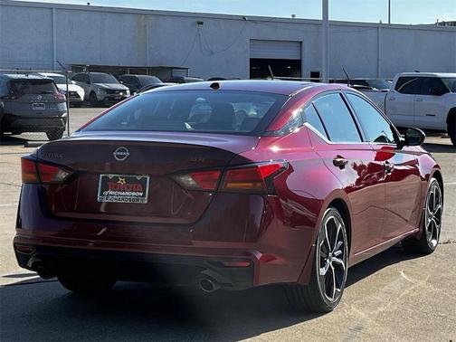 2024 Nissan Altima SR FWD