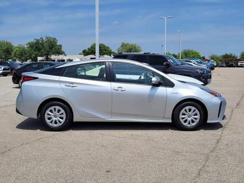 2021 Toyota Prius LE